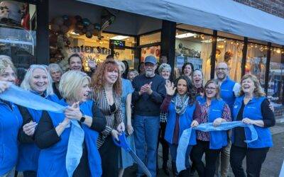 Center Stage Clothiers 5th Anniversary Ribbon Cutting